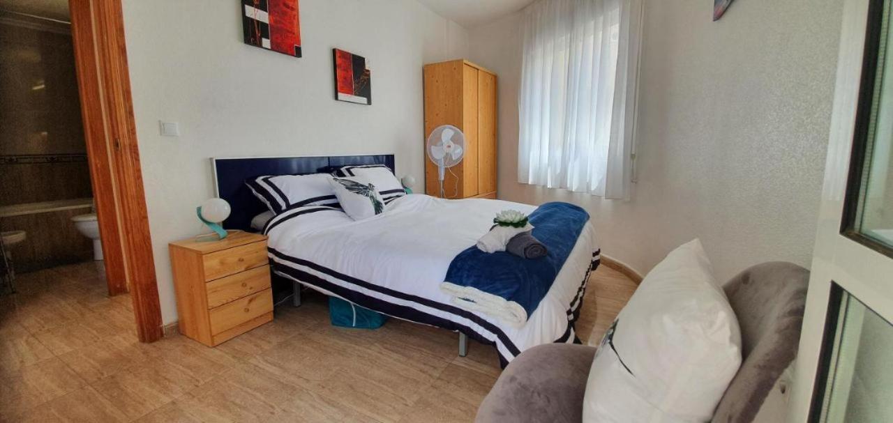 Harbour View - 2 Bed Apt - Torrevieja Apartment Екстериор снимка